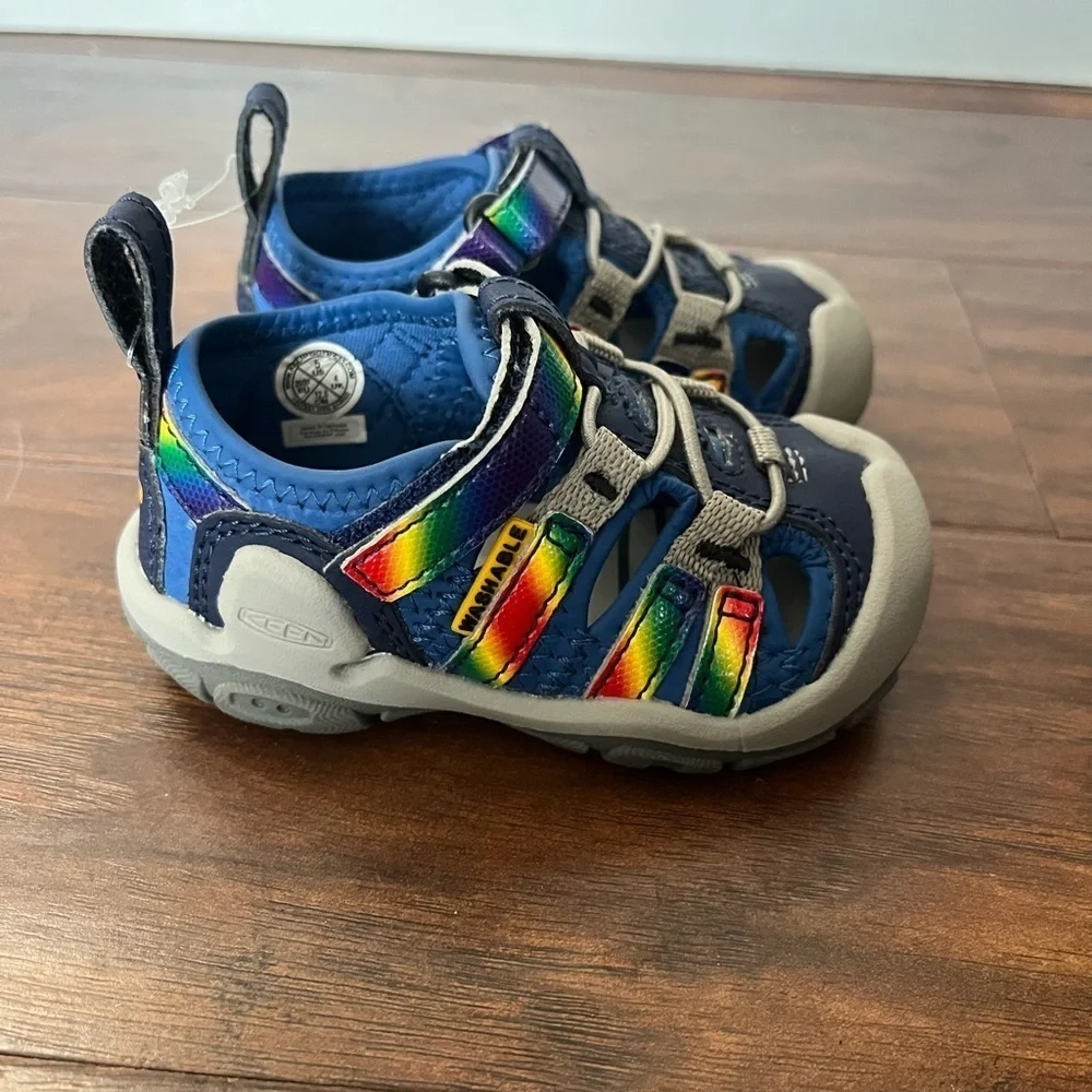 NWOT Keen Knotch Creek Rainbow Strap Navy ShoesUnisex Size 5